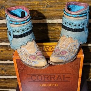 Womens Corral boots with removable cuff size 11.